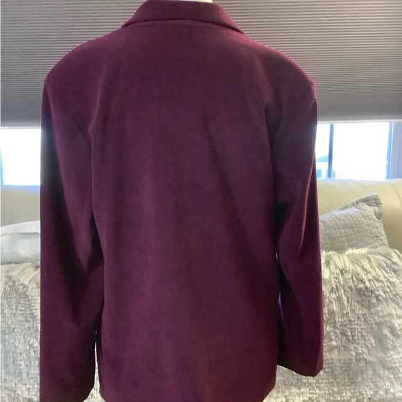 Elegant Women's Burgundy Blazer - Picture 5 of 5